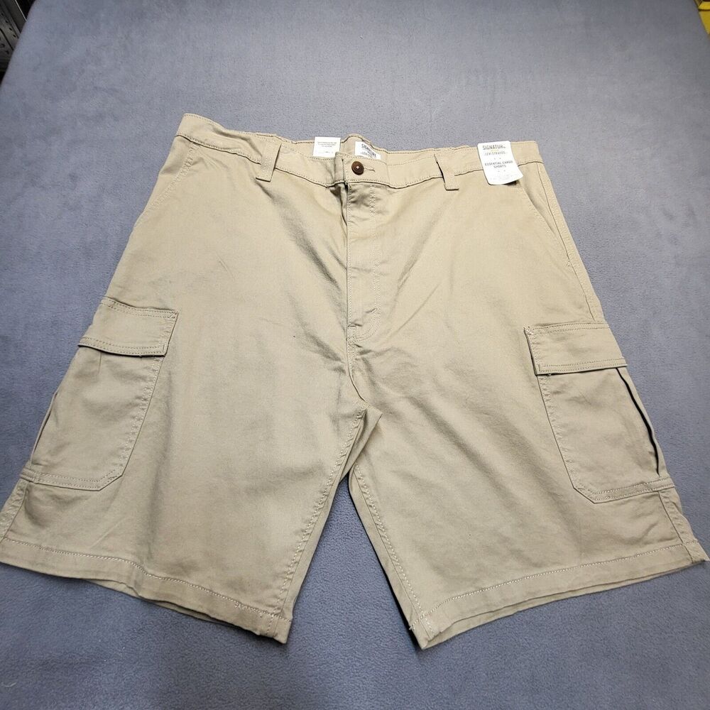 Levis Strauss Signature Cargo Shorts Mens 44 Beige Outdoors Workwear Utility
